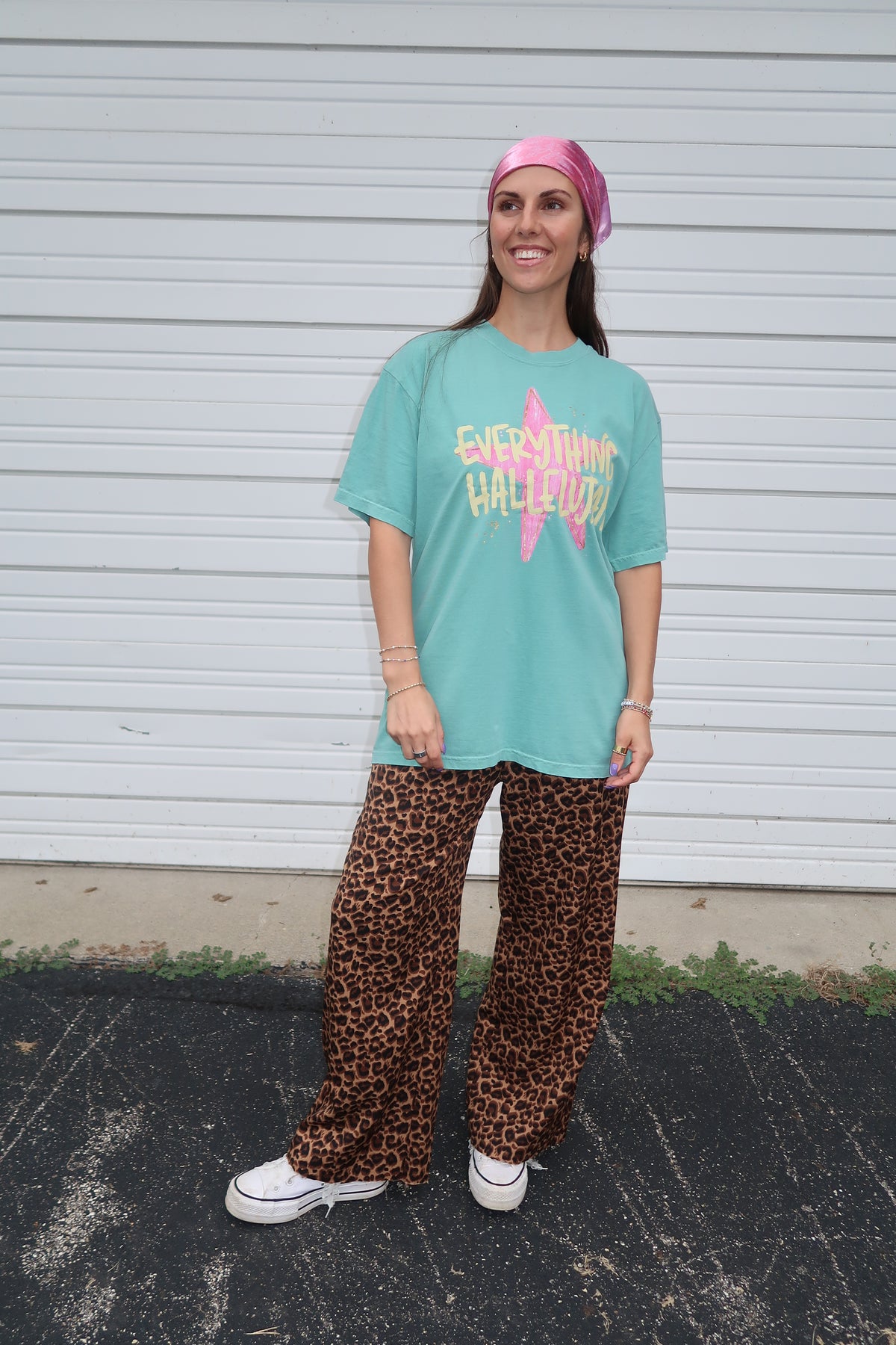 everything hallelujah graphic tee