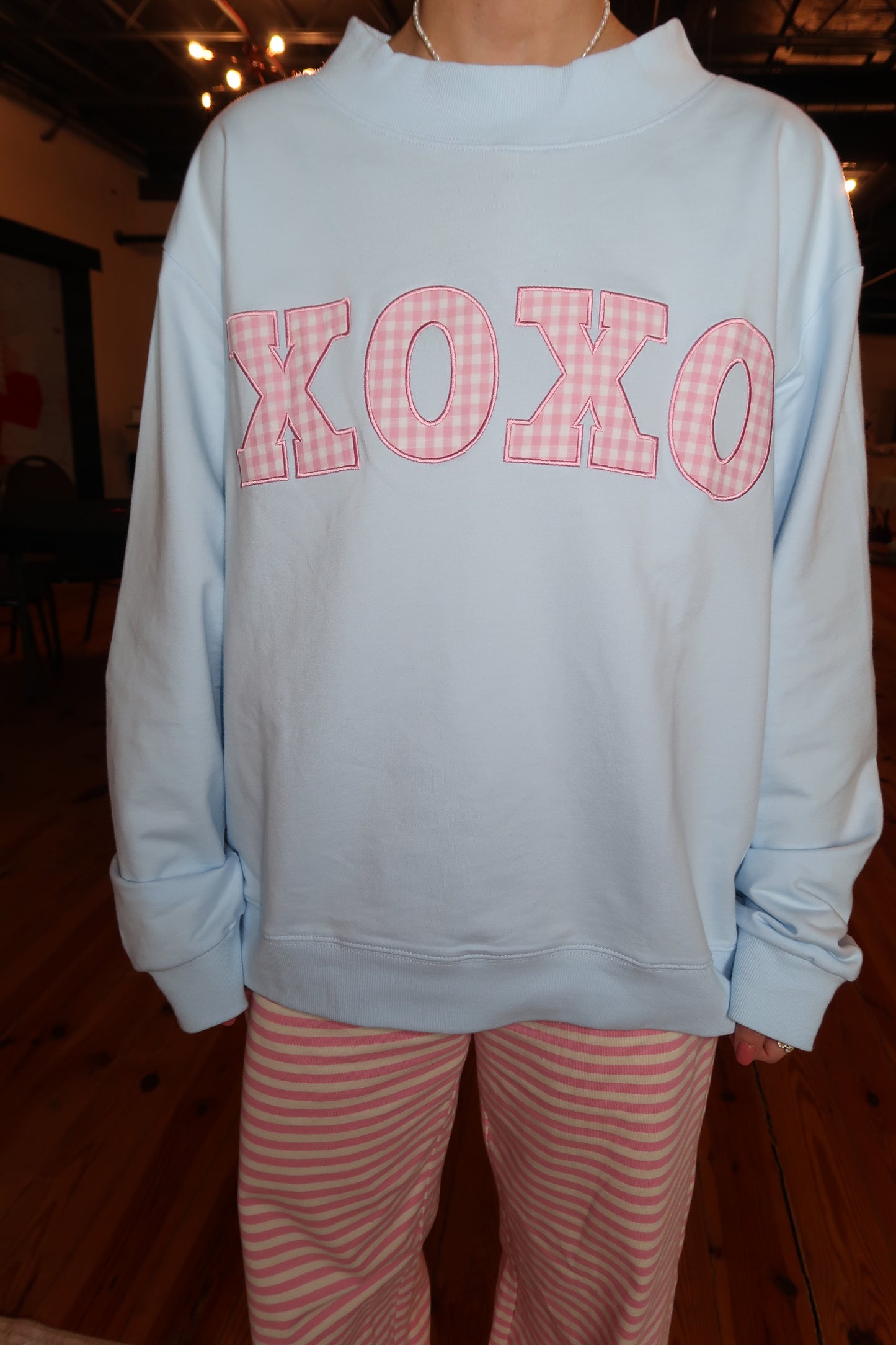 xoxo mock neck