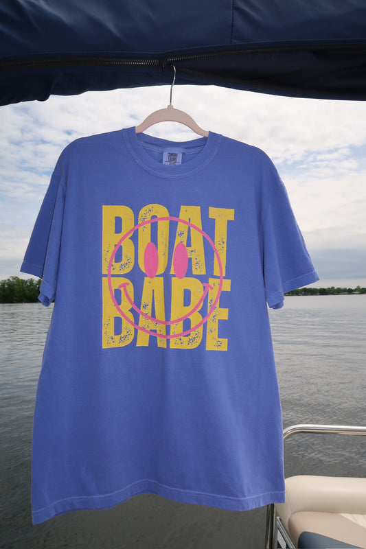 boat babe graphic tee