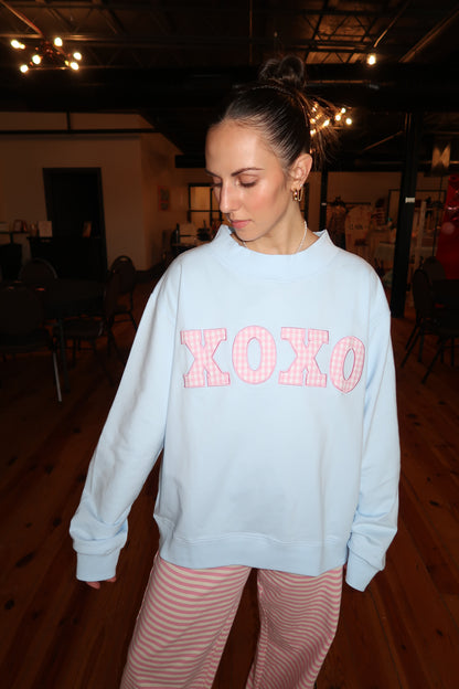 xoxo mock neck