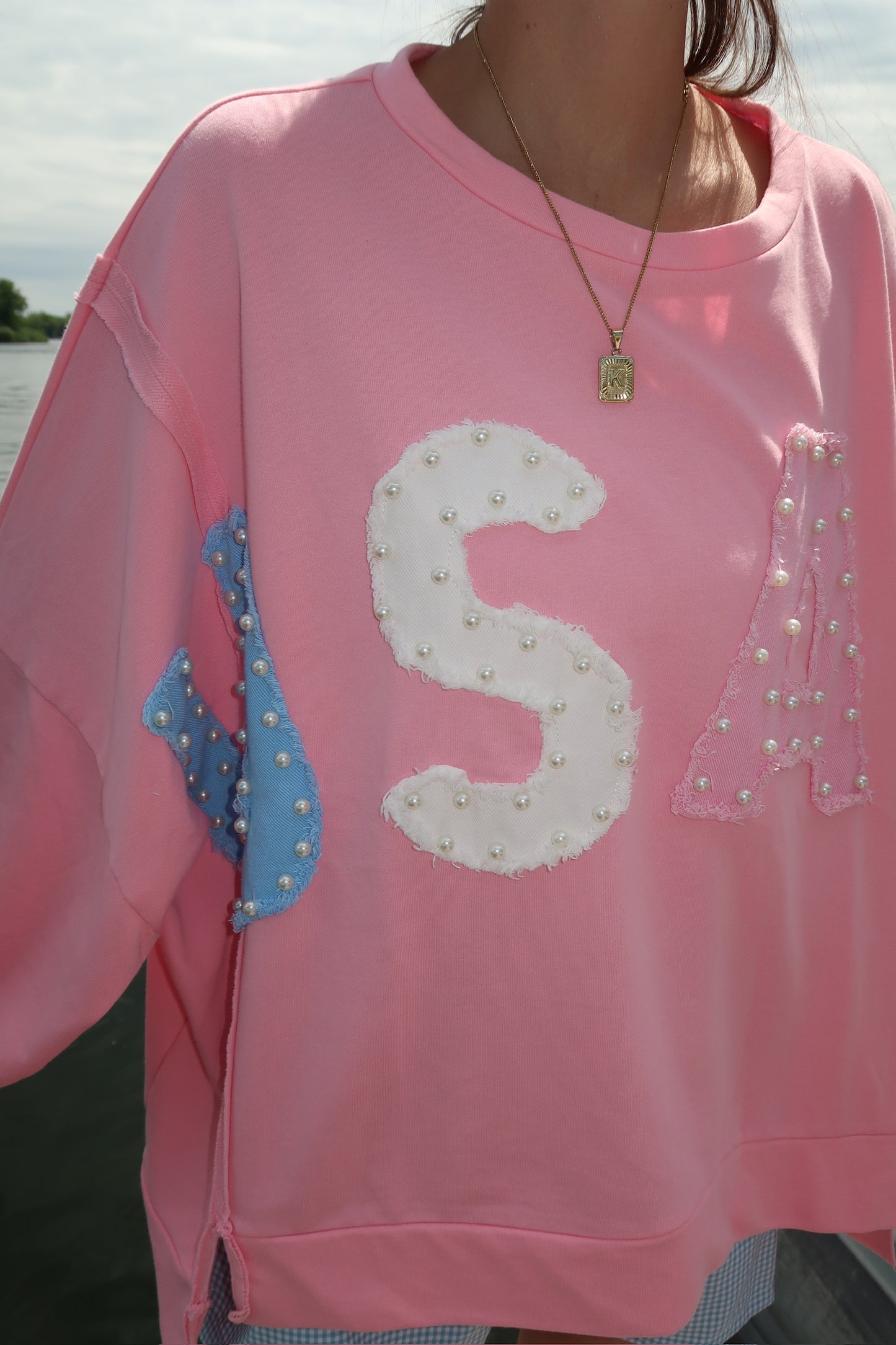 girly USA crewneck