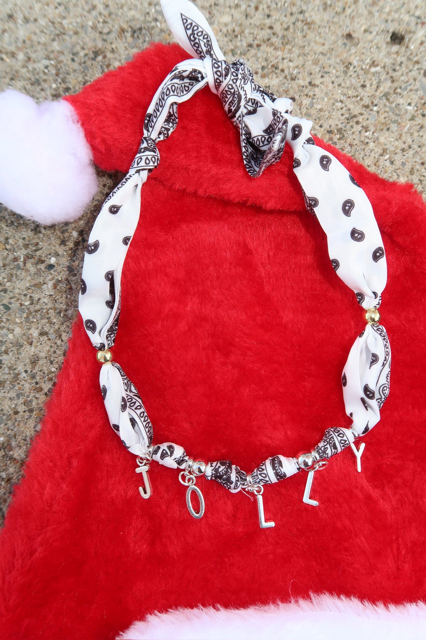 jolly scarf necklace
