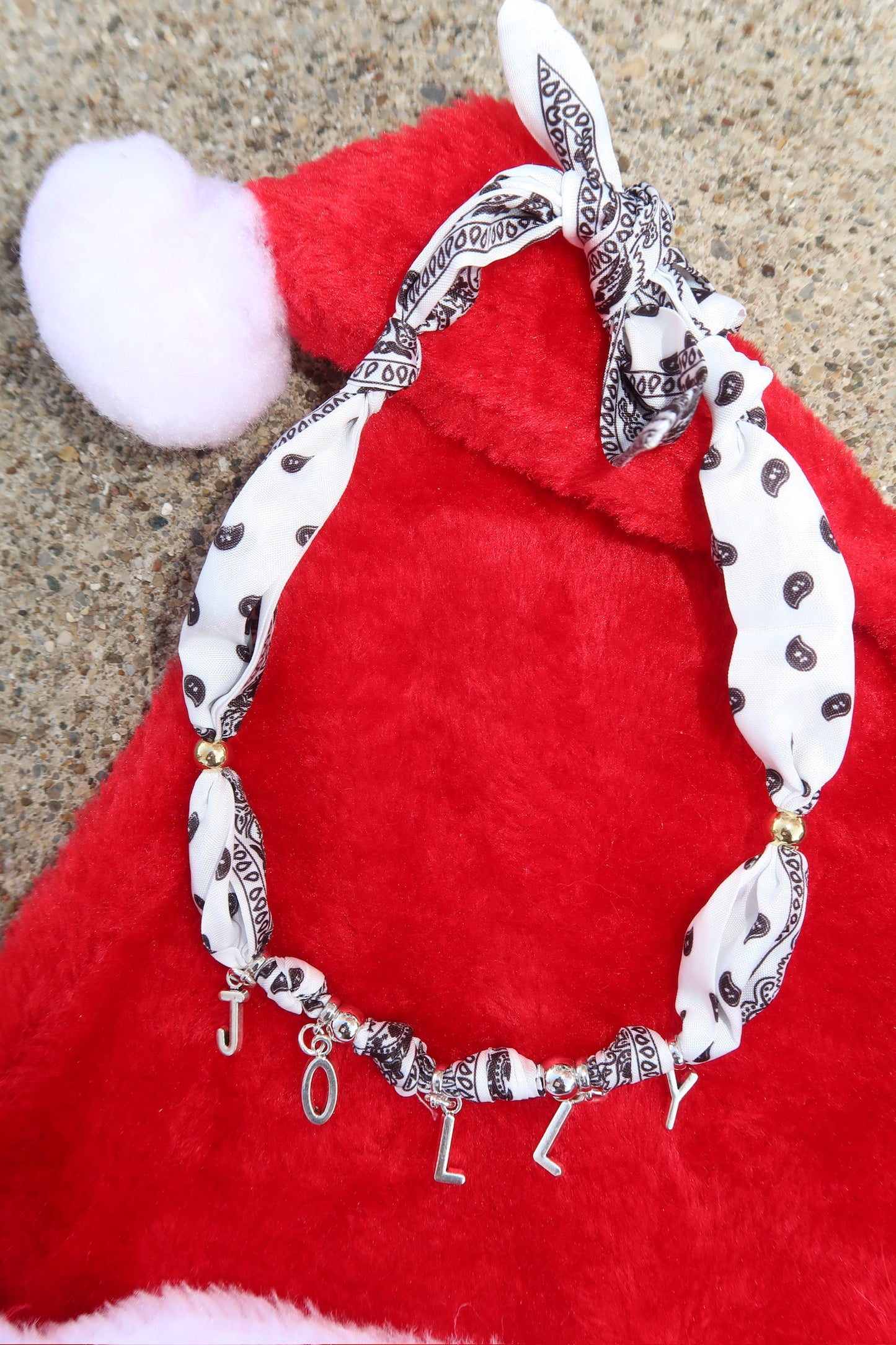 jolly scarf necklace